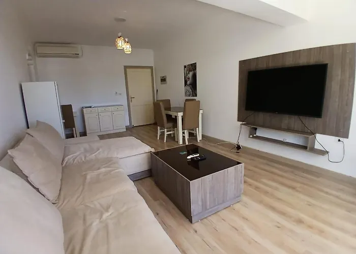 Ss-3404 Aurora One Bedroom Apartment *
